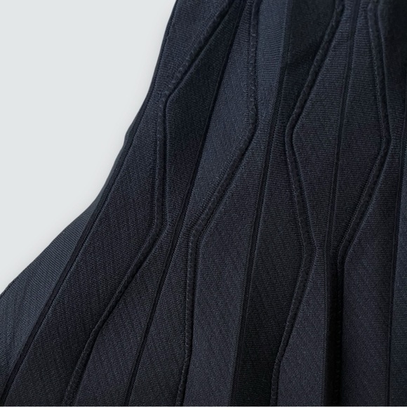 LUCY Paris Black XS Stretch Knit Sweater Midi Skirt Pleated Wave Ribbed Pattern - Picture 4 of 8